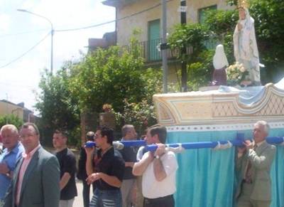 Calvi Risorta: Raid vandalici alla piccola chiesta della Madonna della Piccola Lurdes di Visciano