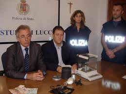 Lucca : PRESI SEI PERICOLISI PREGIUDICATI, OPERAZIONE DIRETTA DAL VICE QUESTORE AGGIUNTO RUSSO, DI ORGINI DI CALVI RISORTA 