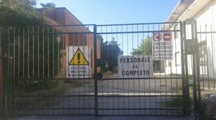 Descrizione: Calvi Risorta: APERTO UN CANTIERE IN UNA SCUOLA, SENZA AVERE LA CERTEZZA DI FINIRE ILAVORI PER IL 14 SETTEMBRE. ORMAI, A MARROCCO E I SUOI RESTA SOLO IL CETTOLAQUALUNQUISMO: 